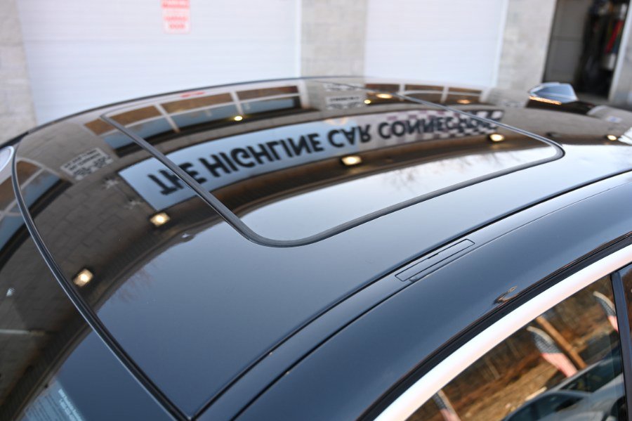 Used 2025 BMW 330i 330i Sedan image 14