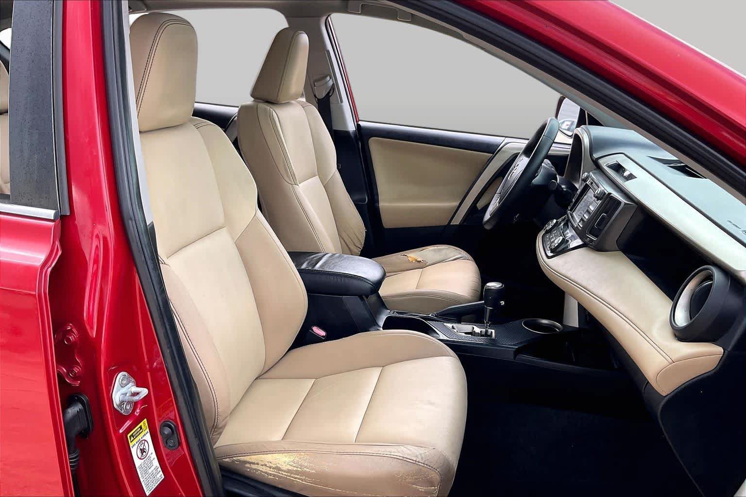 Used 2015 Toyota RAV4 Limited w/ Technology Package FWD image 9