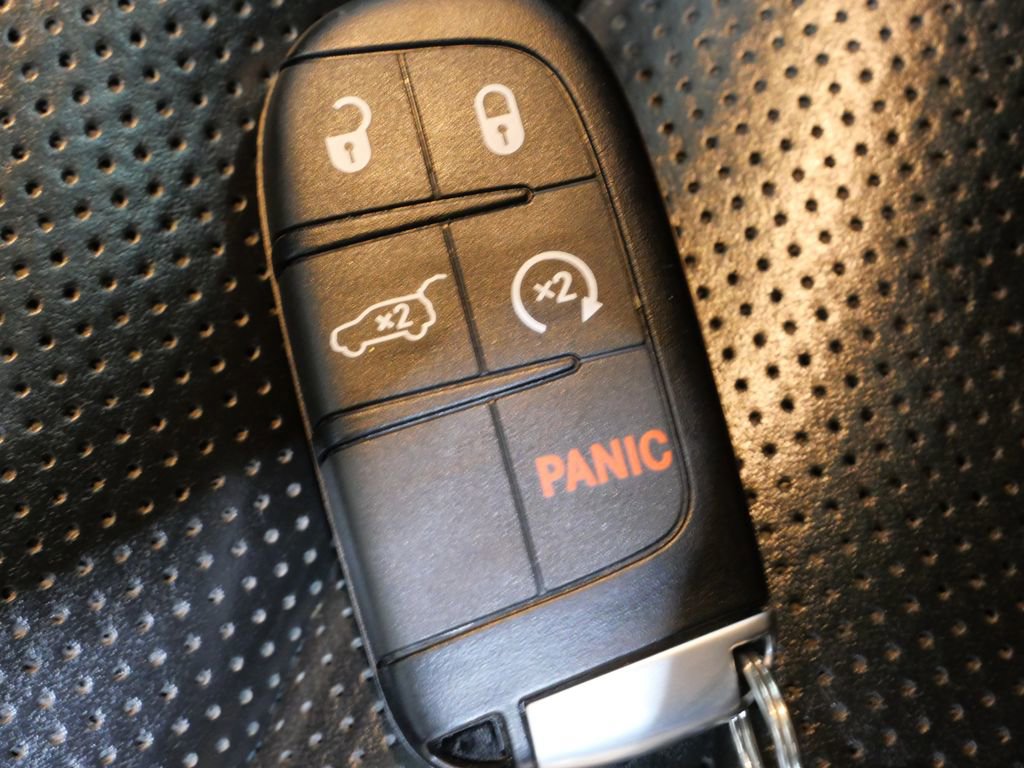 Used 2022 Dodge Durango R/T w/ Tow 'N Go Package image 31