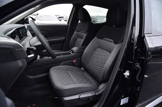 New 2026 Nissan Kicks SV image 21