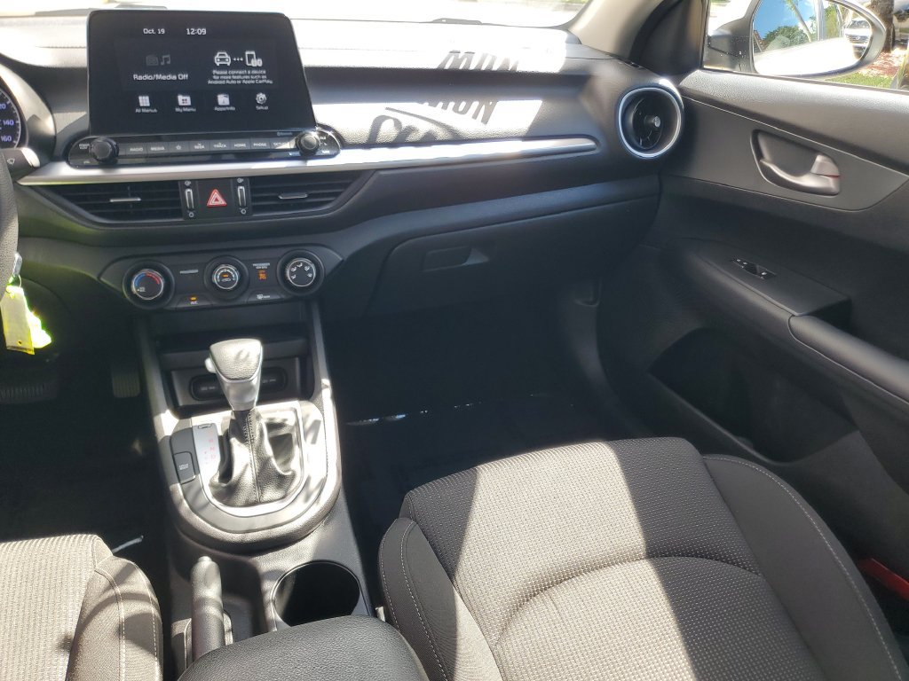Used 2021 Kia Forte LXS FWD image 14