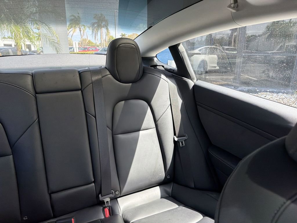 Used 2023 Tesla Model 3 Standard Range image 15