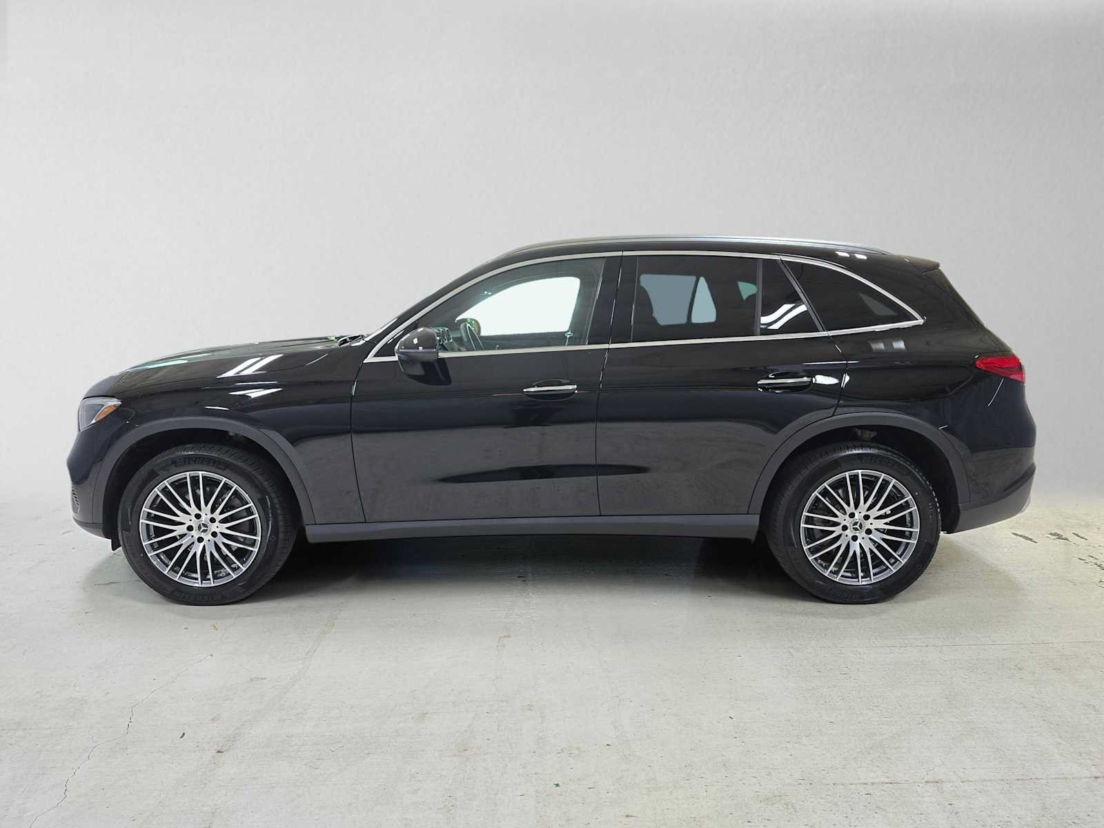 Used 2026 Mercedes-Benz GLC 300 4MATIC image 7