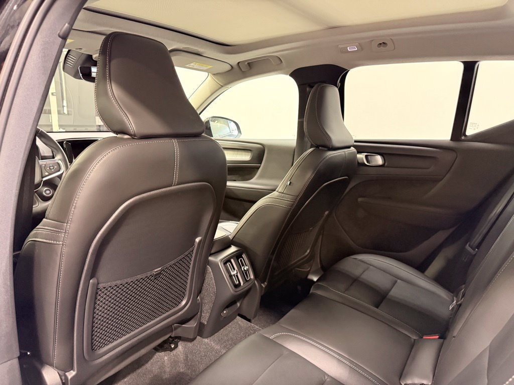 Used 2026 Volvo XC40 B5 Core AWD/4WD image 20