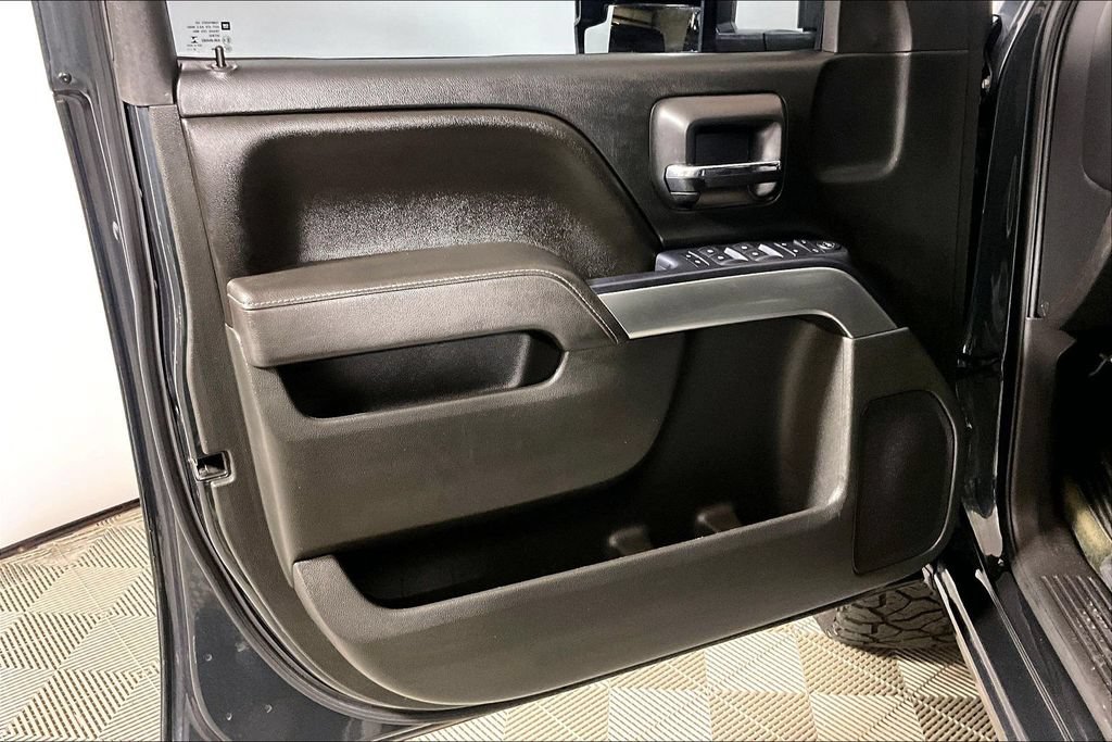 Used 2017 Chevrolet Silverado 1500 LT w/ All Star Edition RWD image 18