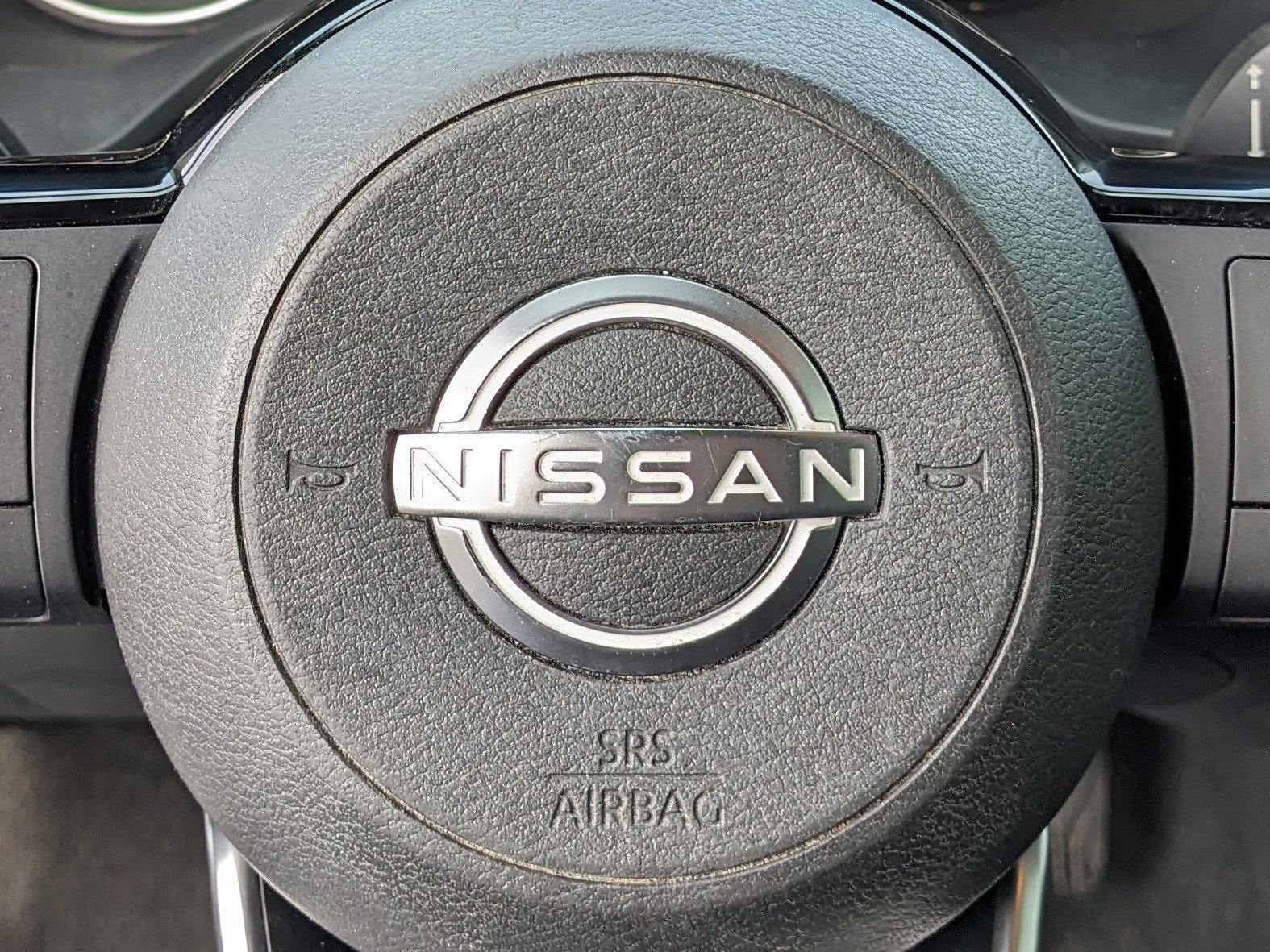 Used 2022 Nissan Rogue SV FWD image 39