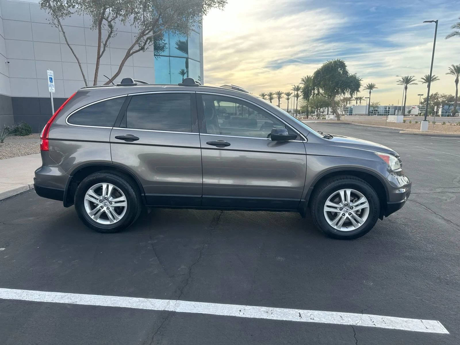 Used 2010 Honda CR-V EX image 4