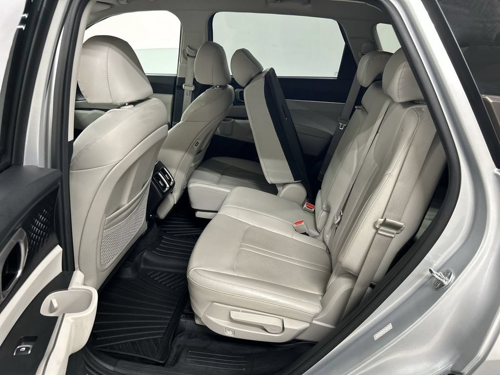 Used 2022 Kia Sorento S FWD image 20