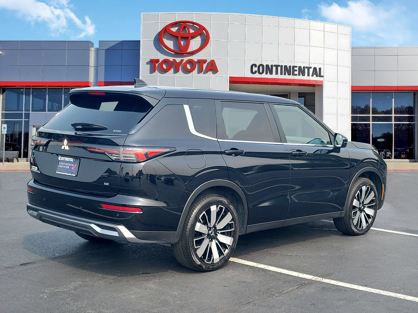 Used 2025 Mitsubishi Outlander SE AWD/4WD image 5