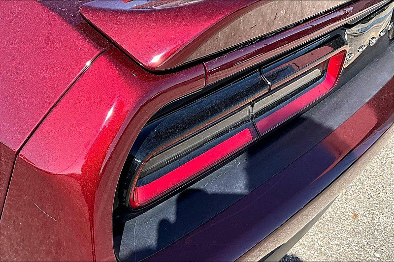 Used 2019 Dodge Challenger SXT image 21