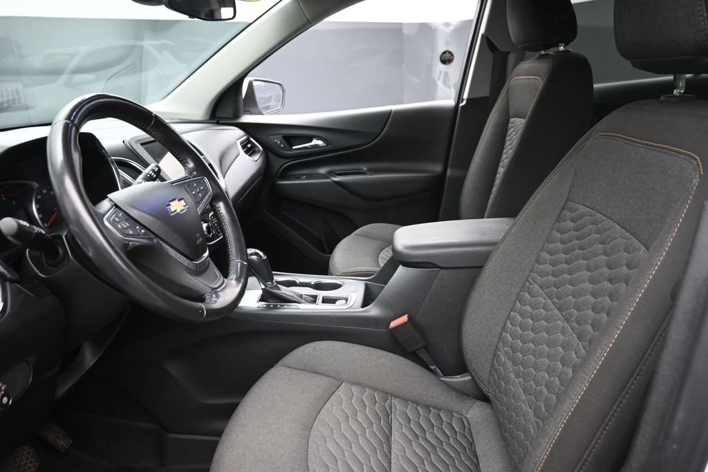 Used 2019 Chevrolet Equinox LT w/ Driver Convenience Package FWD image 13