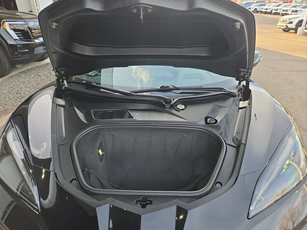 Used 2020 Chevrolet Corvette Stingray Premium Cpe w/ 3LT Preferred Equipment Group image 17