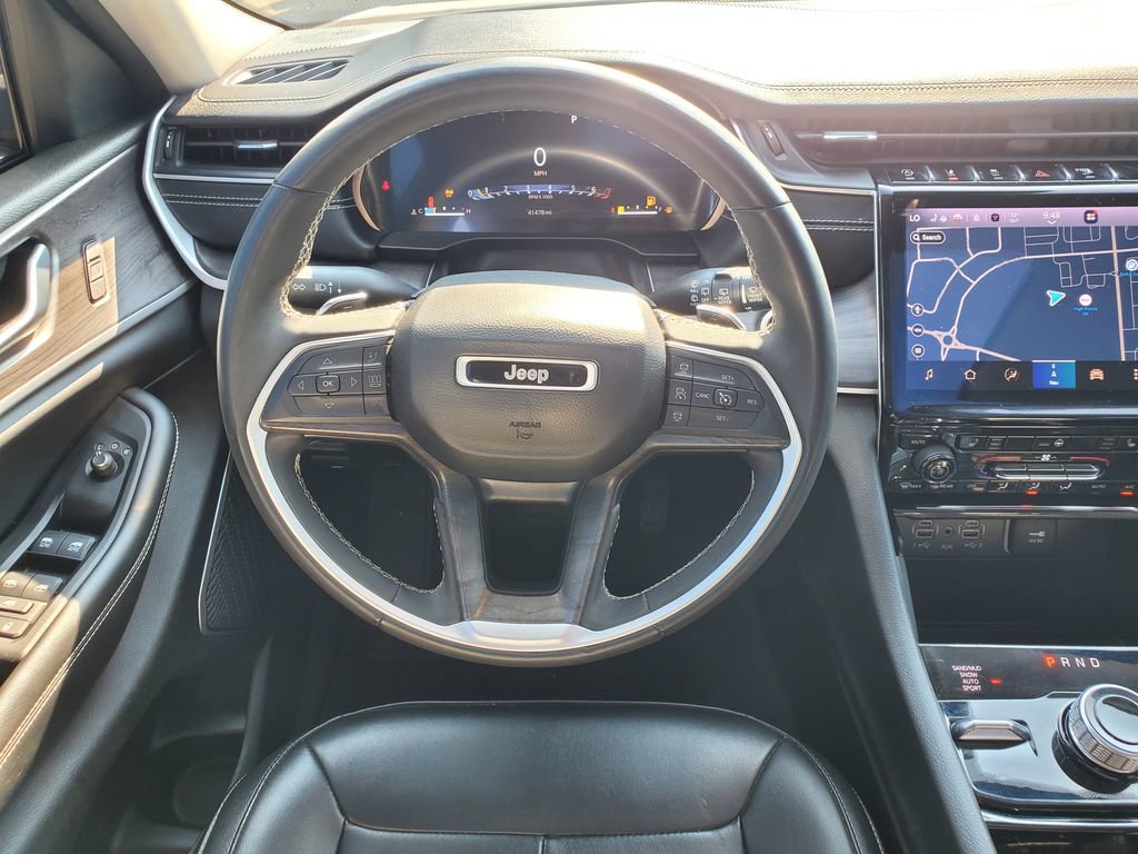 Used 2023 Jeep Grand Cherokee L Limited AWD/4WD image 13