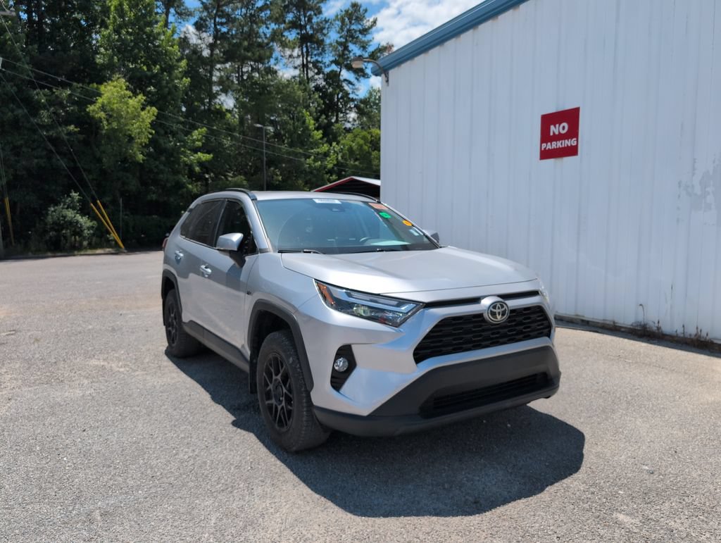 Used 2024 Toyota RAV4 XLE w/ Convenience Package FWD image 1