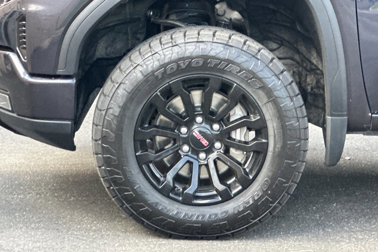 Used 2023 GMC Sierra 1500 AT4X image 27