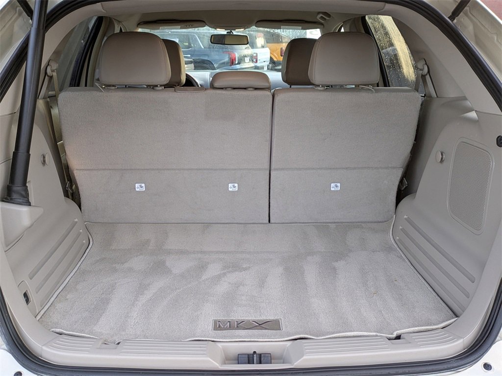 Used 2015 Lincoln MKX FWD w/ Walnut Swirl Wood Package image 13