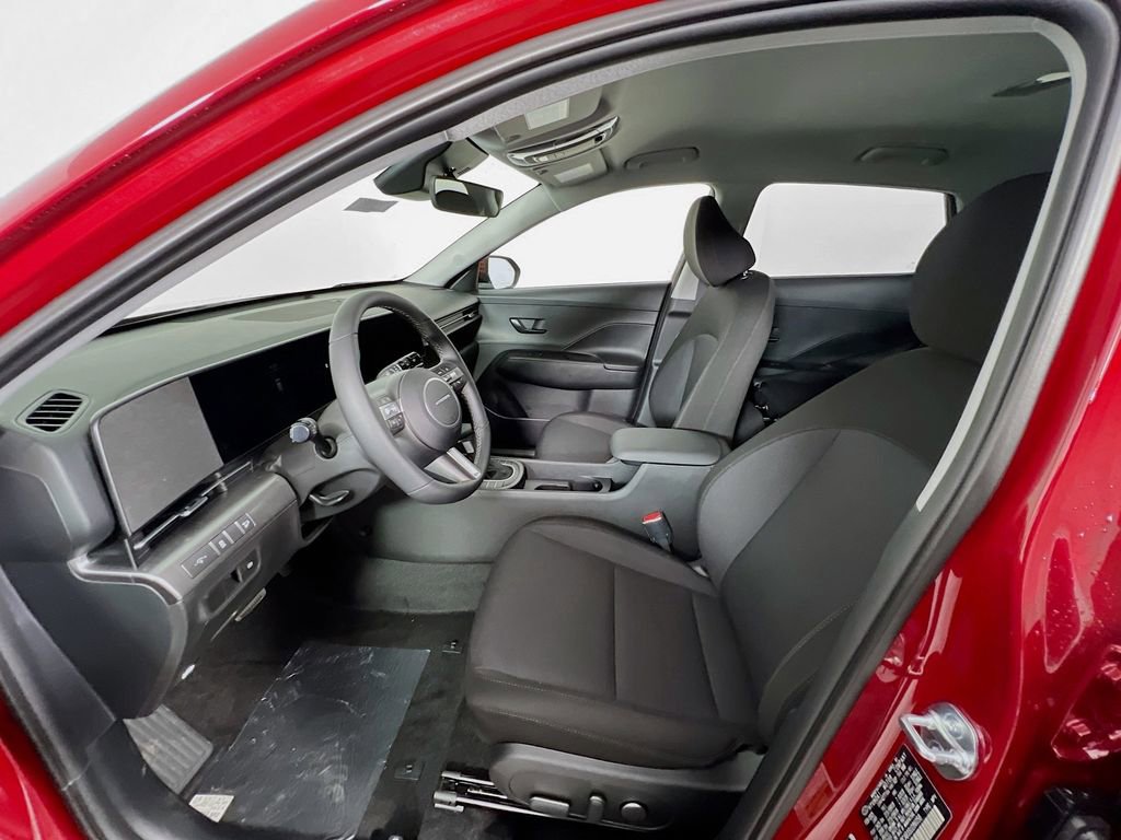 Certified 2025 Hyundai Kona SEL image 18