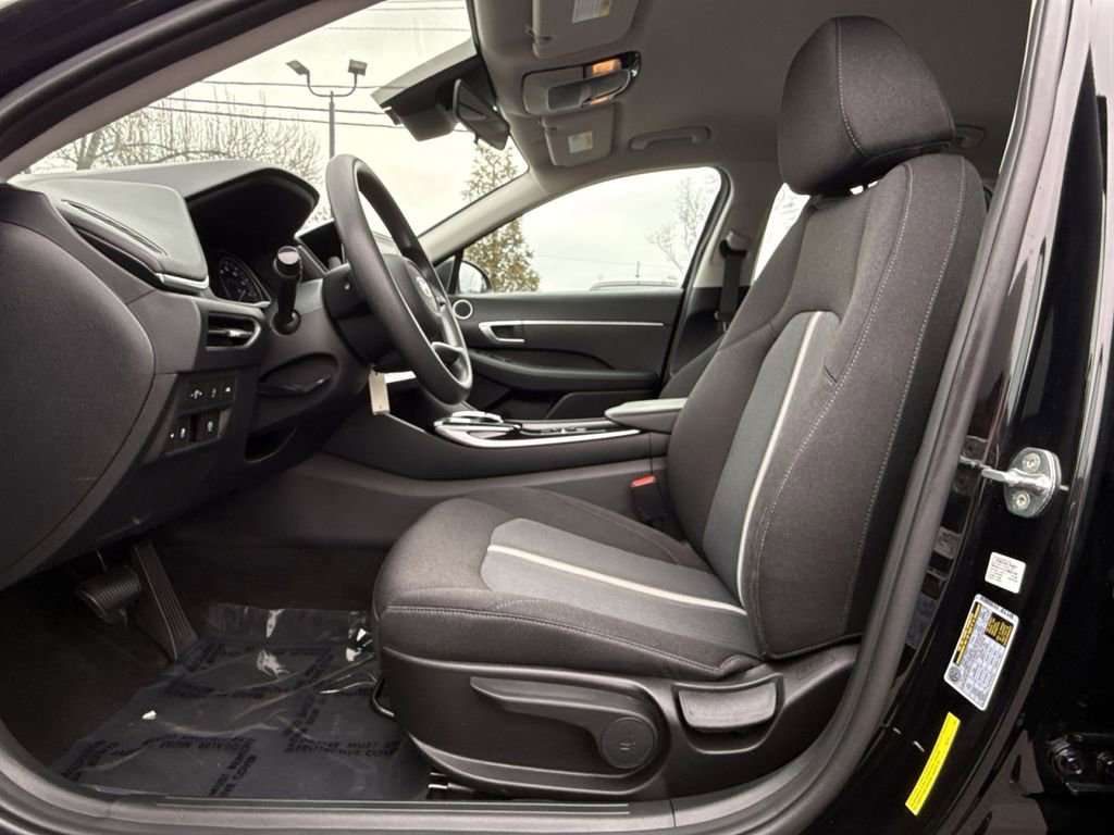 Used 2022 Hyundai Sonata SE image 11