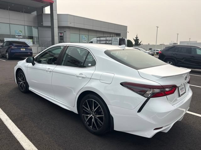 Certified 2024 Toyota Camry SE w/ Cold Weather Package FWD image 5