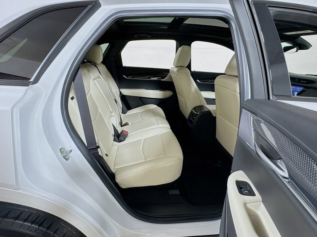 Certified 2023 Cadillac XT5 Sportv AWD/4WD image 27