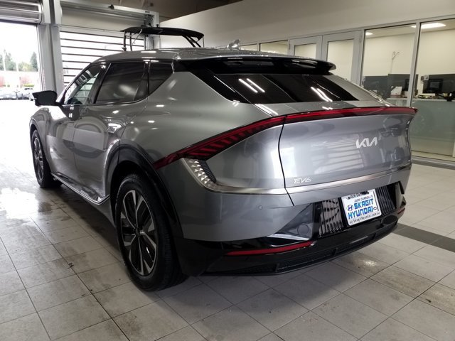 Used 2024 Kia EV6 Wind w/ Wind Technology Package AWD/4WD image 18