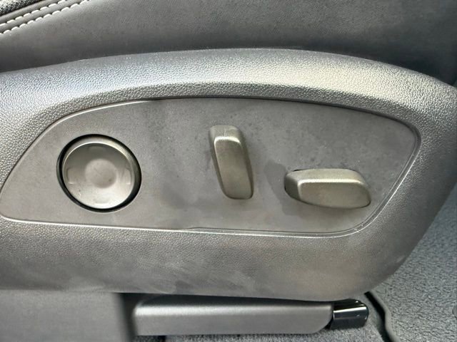 Used 2025 GMC Sierra EV Denali image 39