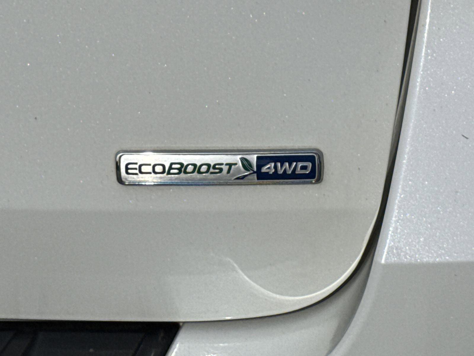 Used 2020 Ford Explorer XLT w/ Equipment Group 202A image 8