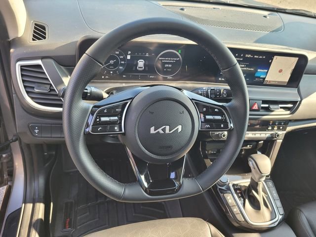 Used 2024 Kia Seltos SX w/ SX Sunroof Package image 30