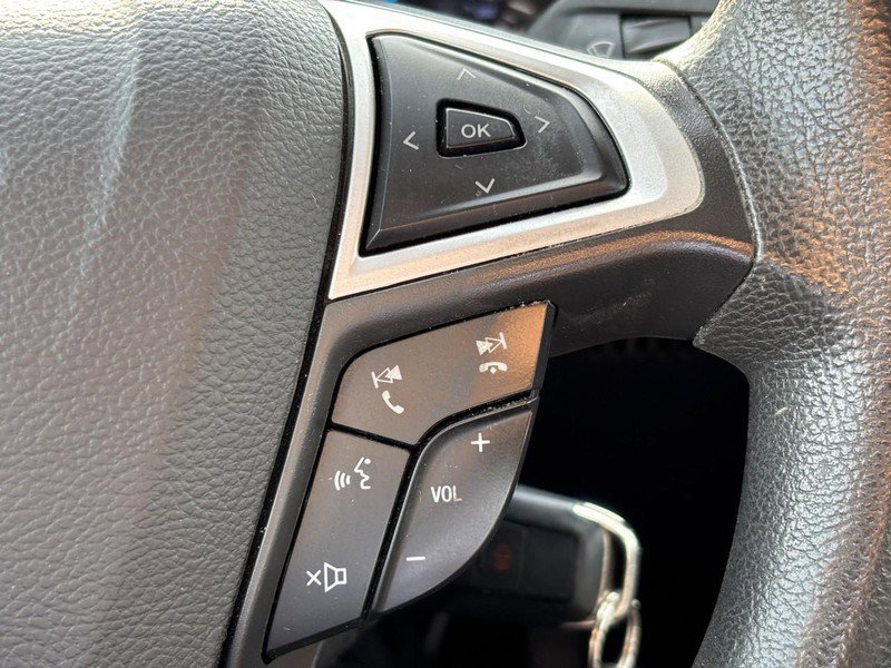 Used 2016 Ford Fusion SE w/ SE Cold Weather Package image 19