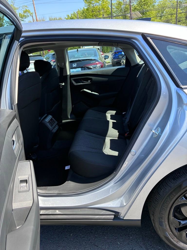 Used 2025 Honda Accord SE image 22