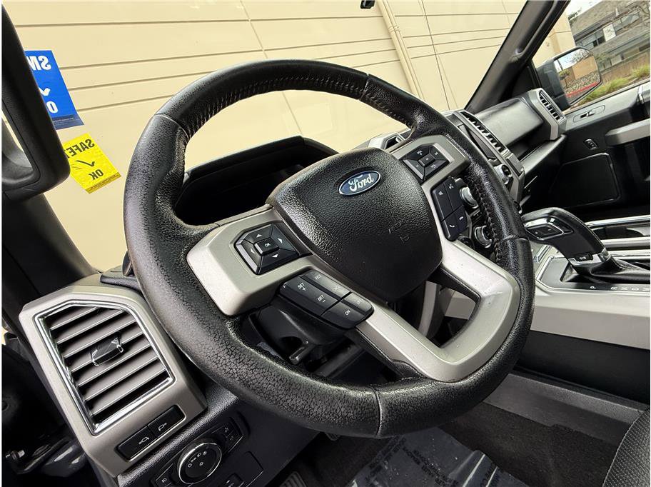 Used 2016 Ford F150 Lariat image 13