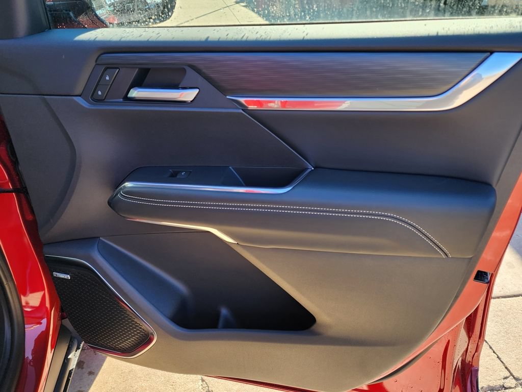 New 2026 GMC Acadia Elevation w/ Black Edition FWD image 38