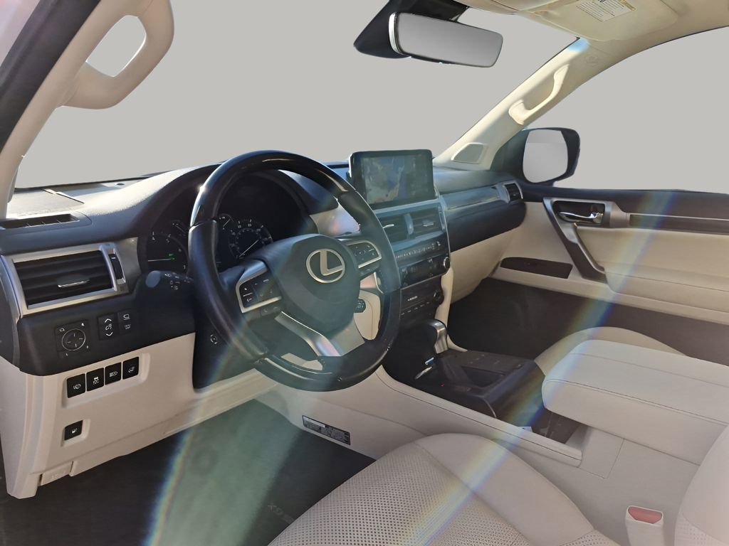 Used 2023 Lexus GX 460 Luxury w/ Sport Design Package image 30