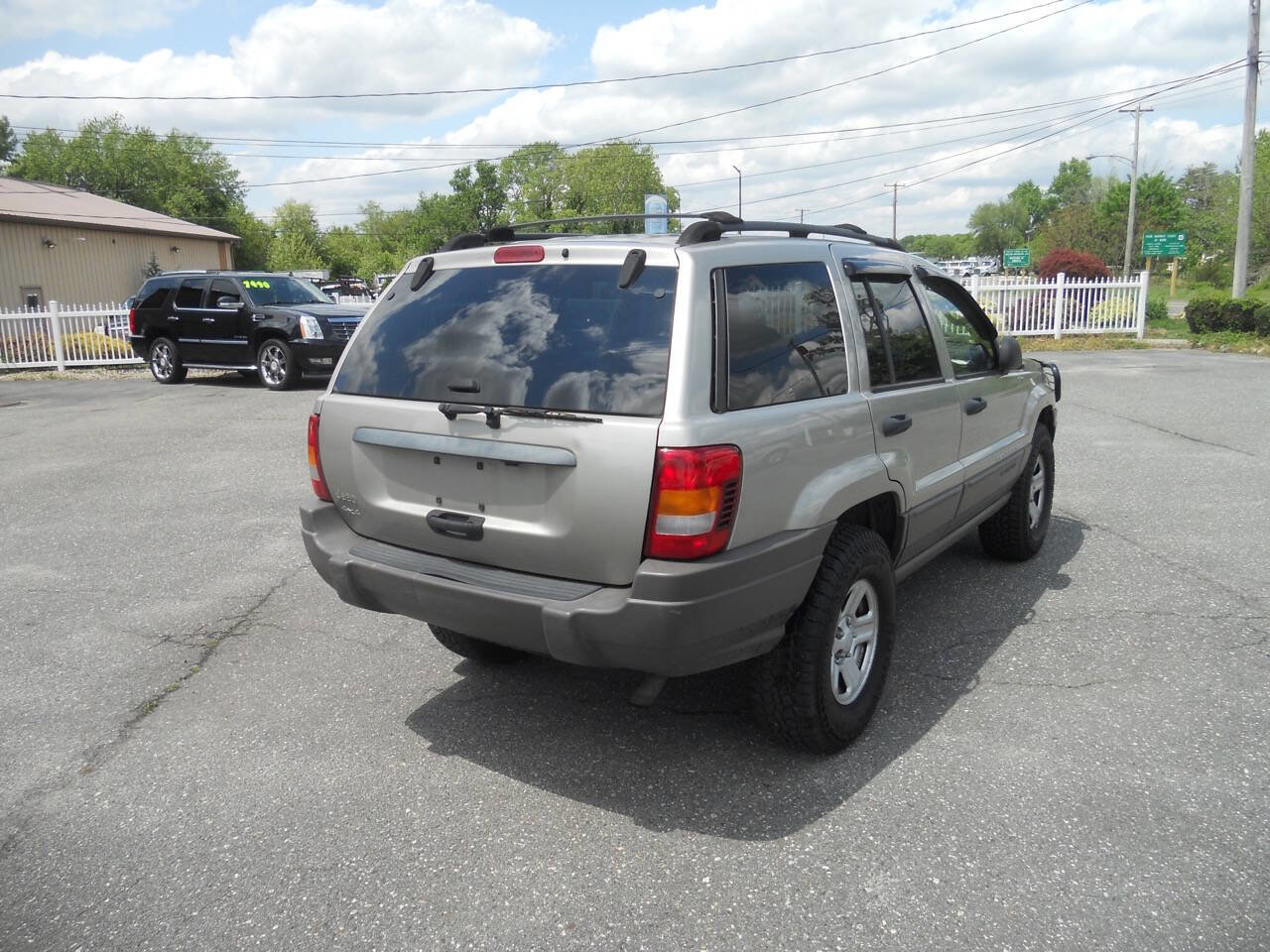 Used 2004 Jeep Grand Cherokee Laredo w/ Convenience Group AWD/4WD image 9
