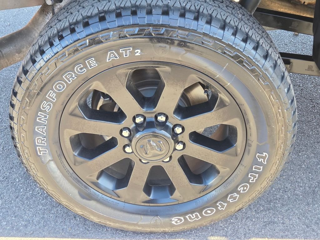 Used 2025 RAM 2500 Laramie AWD/4WD image 10