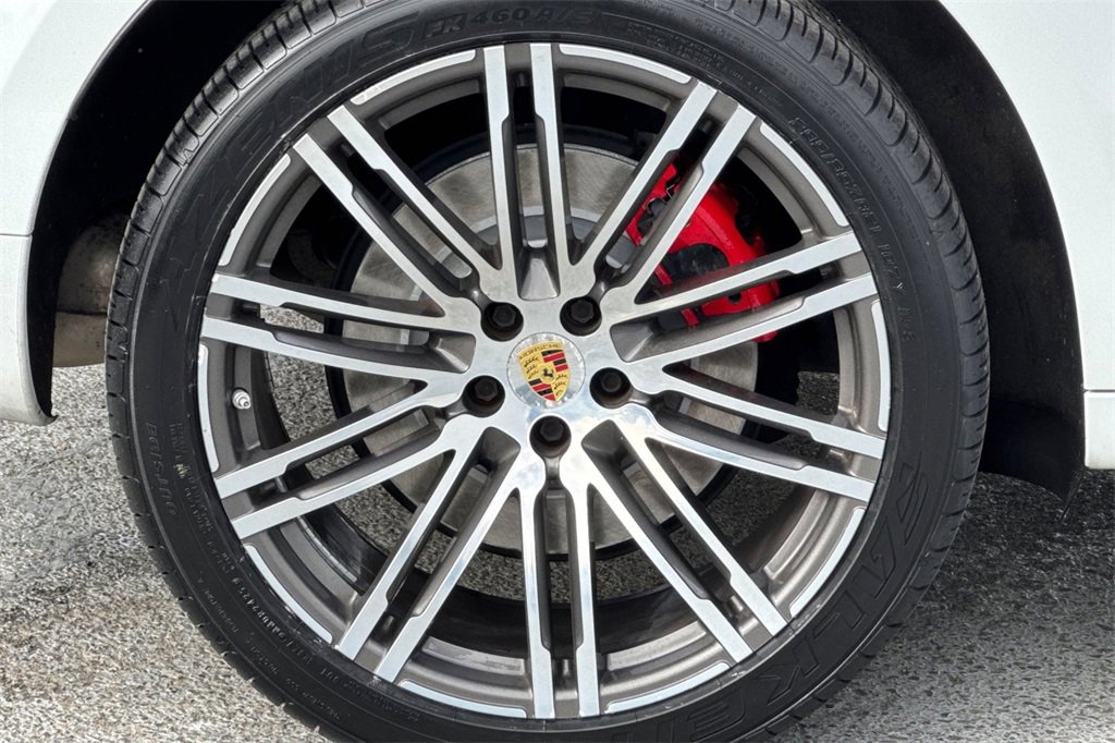 Used 2017 Porsche Macan Turbo image 25