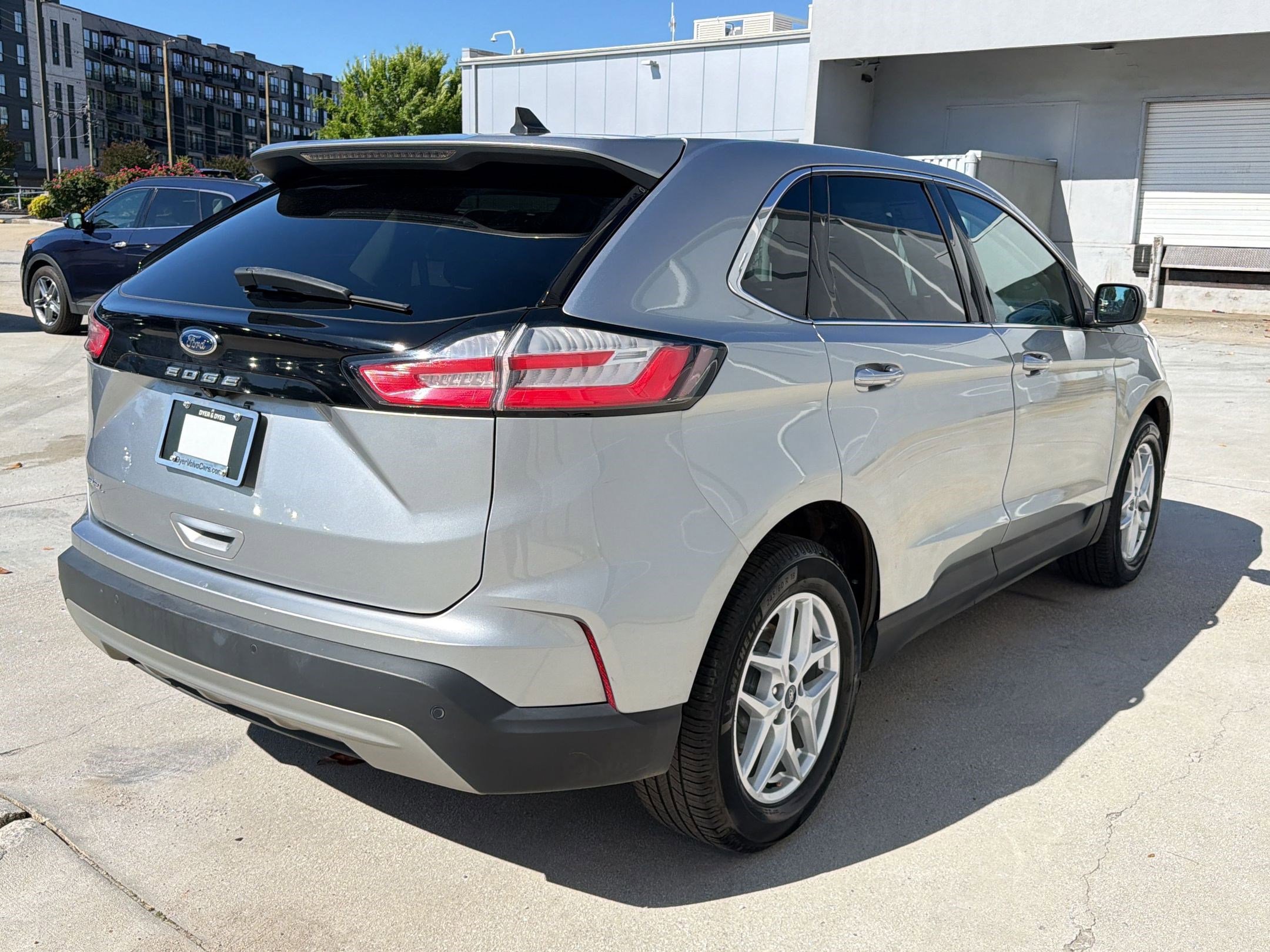 Used 2021 Ford Edge SEL w/ Convenience Package FWD image 9