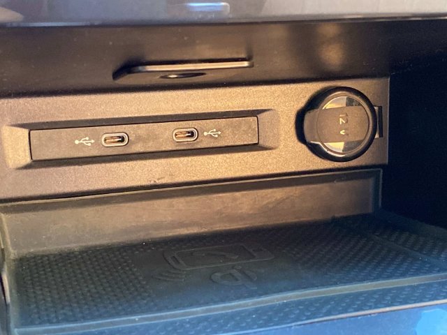 Used 2024 Volkswagen Tiguan SE FWD image 28