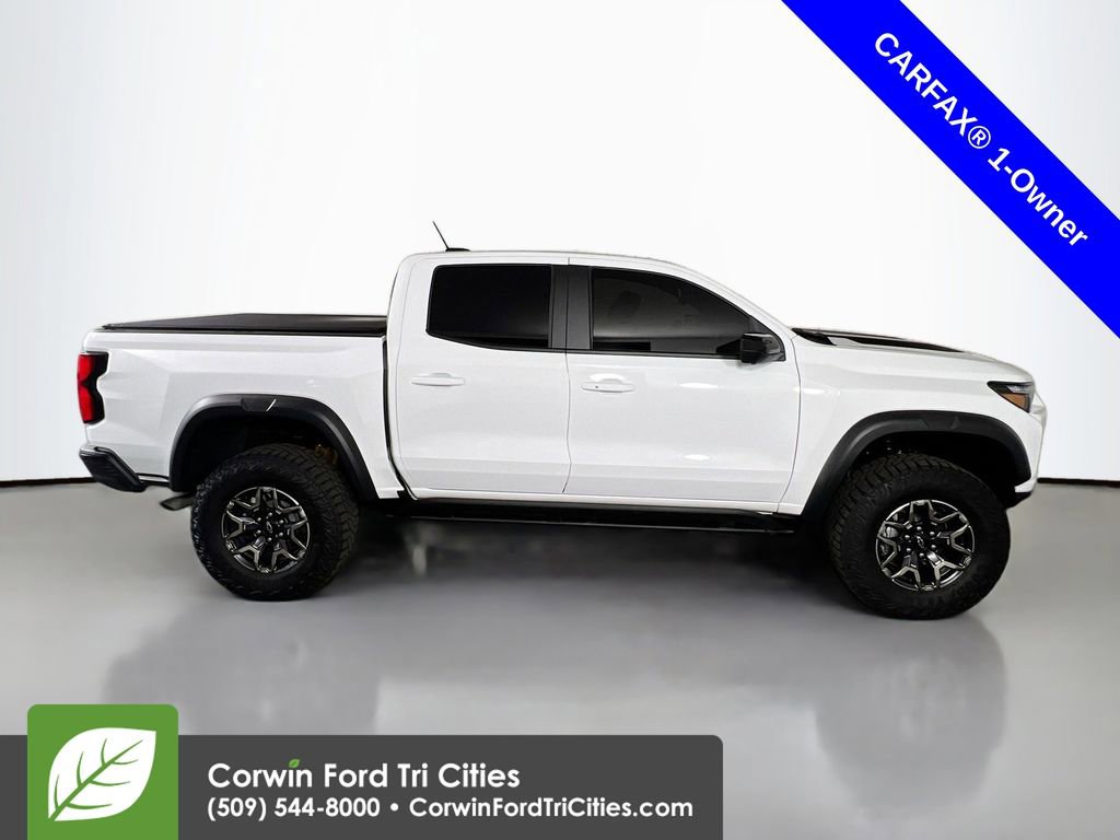 Used 2025 Chevrolet Colorado ZR2 w/ Technology Package AWD/4WD image 18