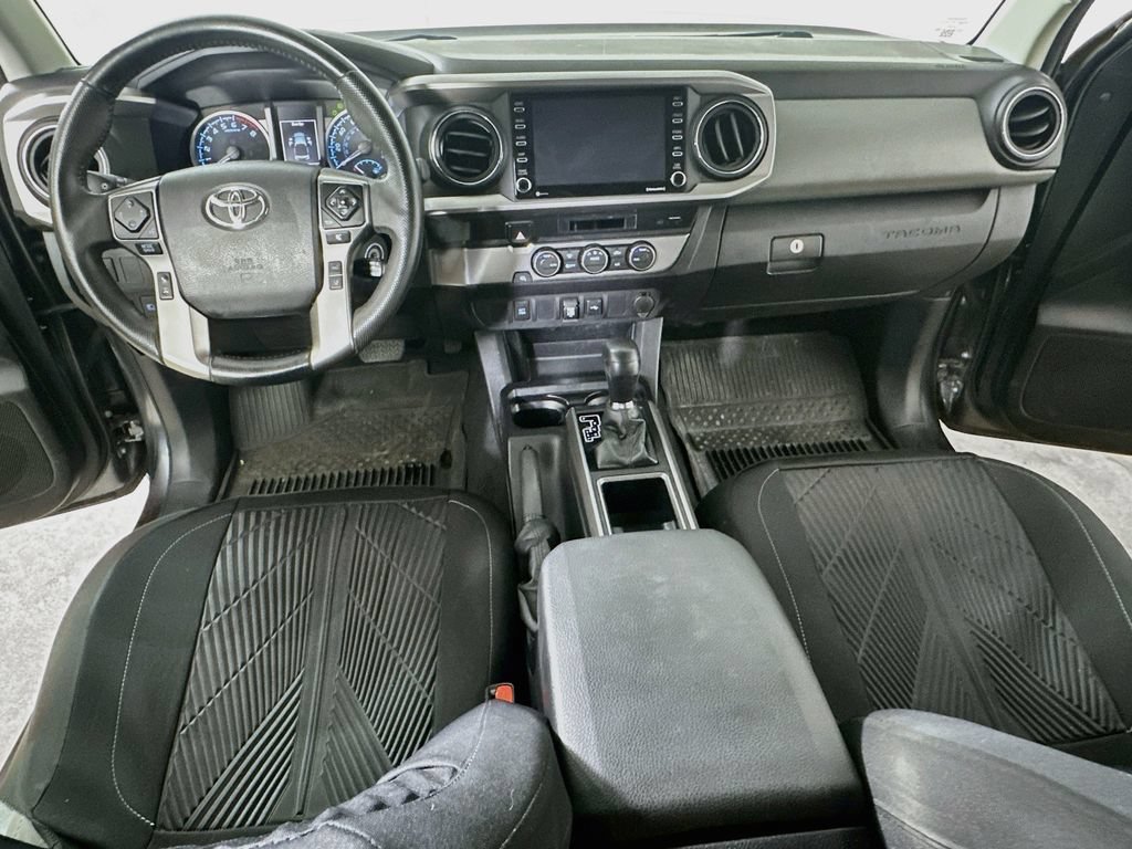 Used 2021 Toyota Tacoma SR5 RWD image 17