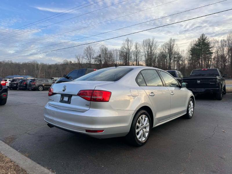 Used 2015 Volkswagen Jetta SE FWD image 5