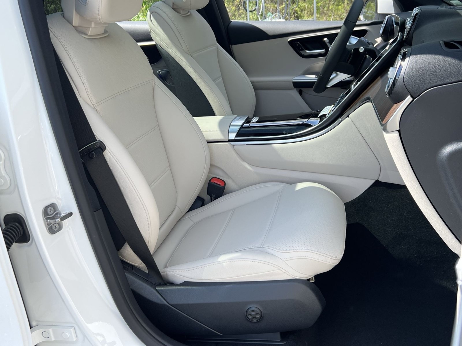 New 2026 Mercedes-Benz GLC 300 4MATIC image 35