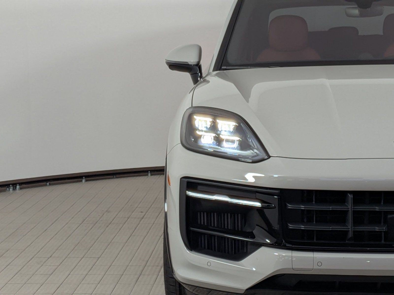 Used 2026 Porsche Cayenne GTS AWD/4WD image 12