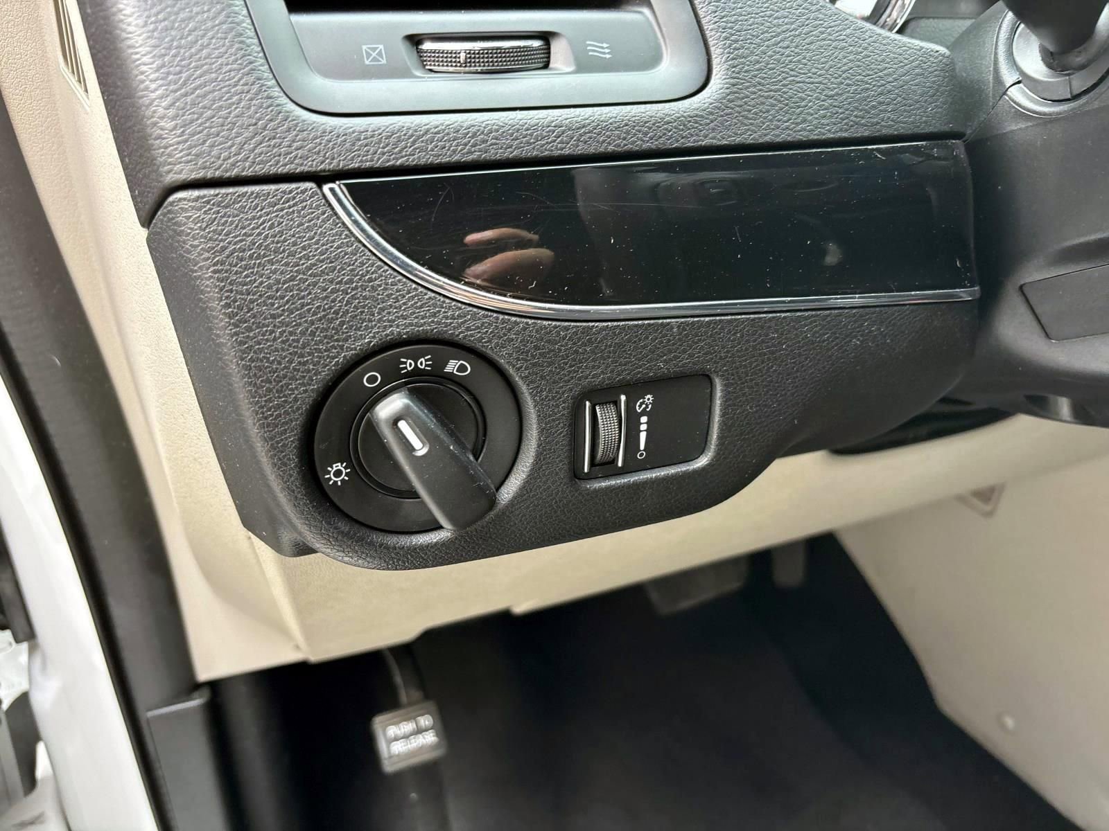 Used 2014 Dodge Grand Caravan SE image 13