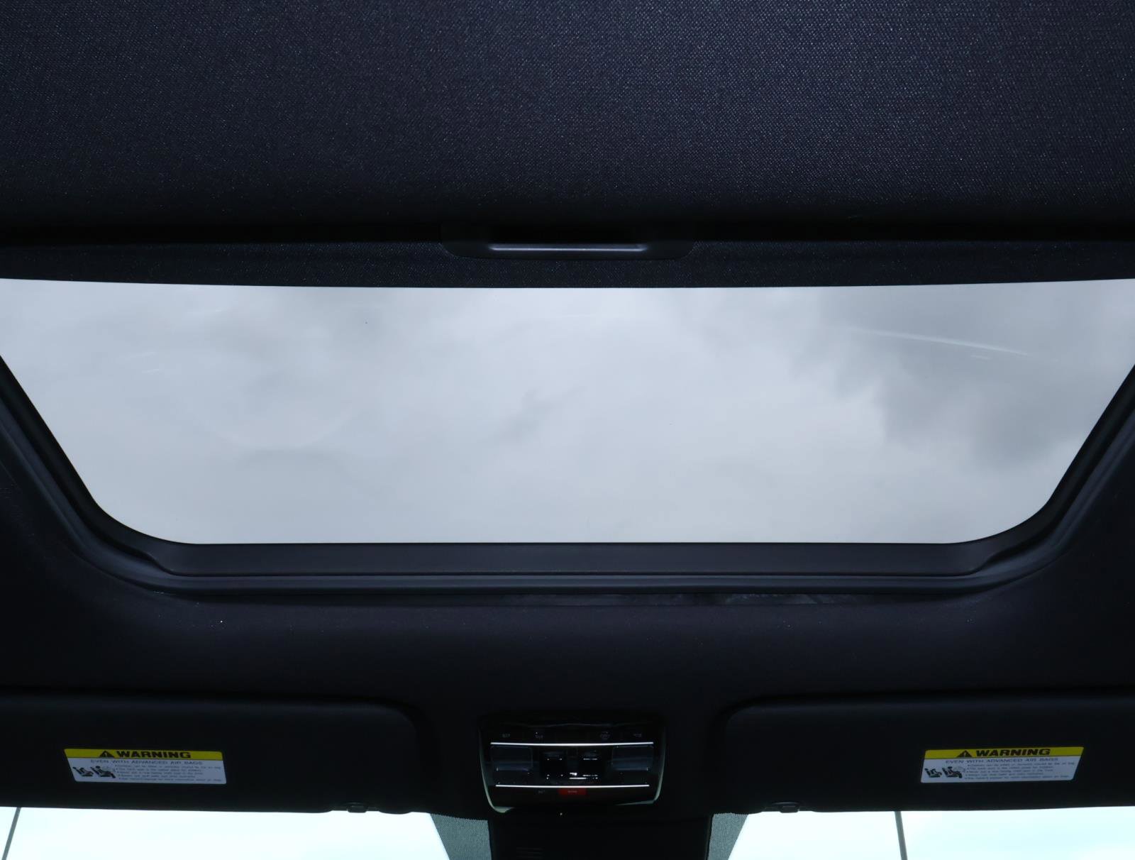Used 2025 Hyundai Santa Fe Limited FWD image 11