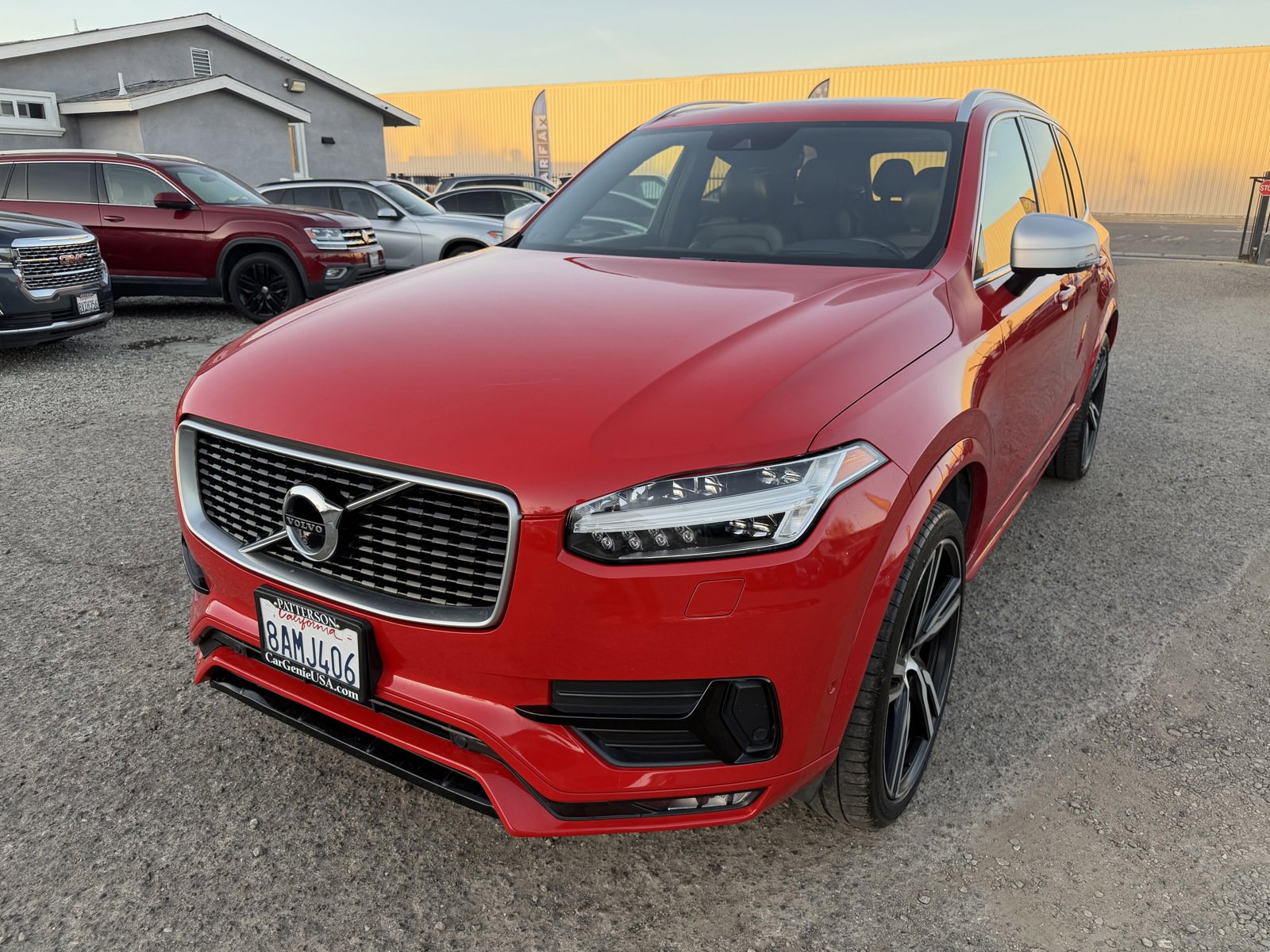 Used 2017 Volvo XC90 T6 R-Design w/ Vision Package image 1