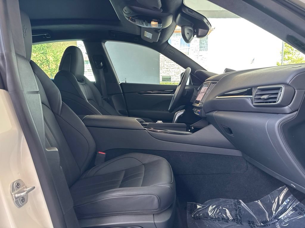 Certified 2023 Maserati Levante GT AWD/4WD image 23