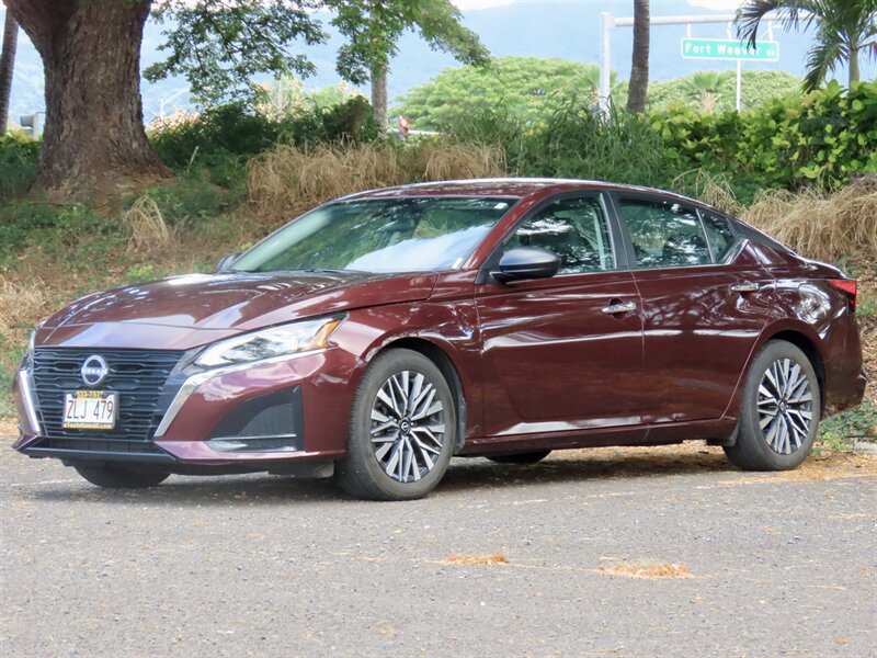 Used 2024 Nissan Altima 2.5 SV
