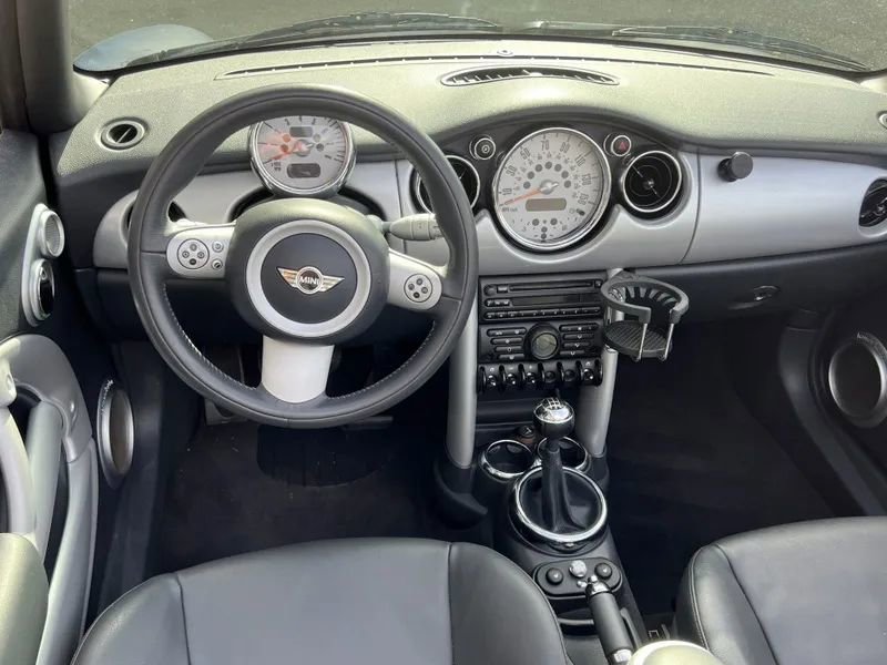 Used 2005 MINI Cooper Convertible image 15