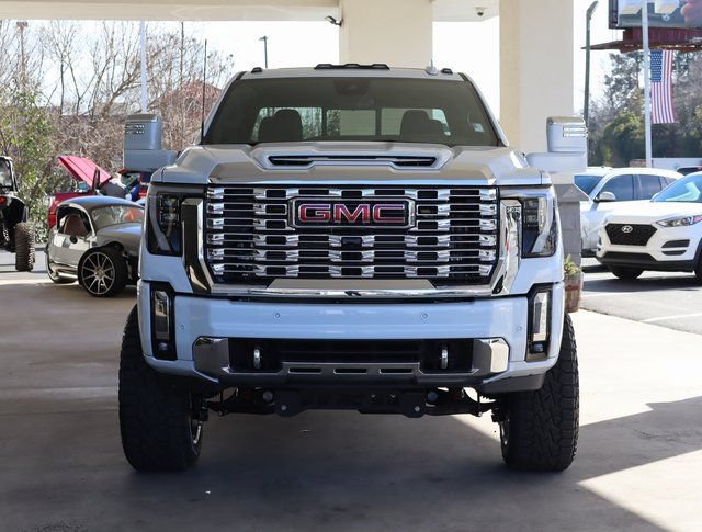 Used 2026 GMC Sierra 2500 Denali w/ Denali Reserve Package AWD/4WD image 9